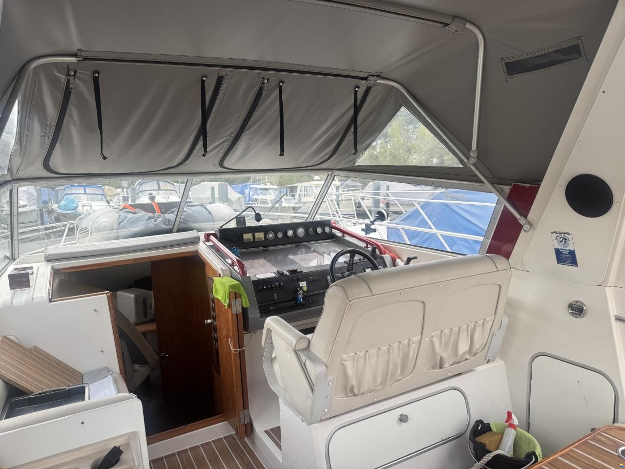 Fjord Dolphin 900
