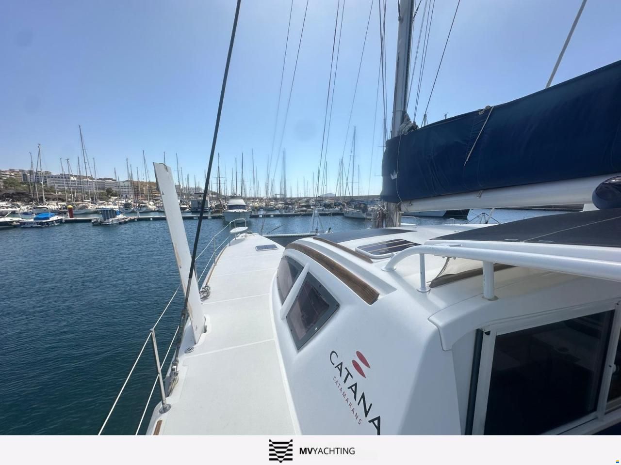 Catana 47