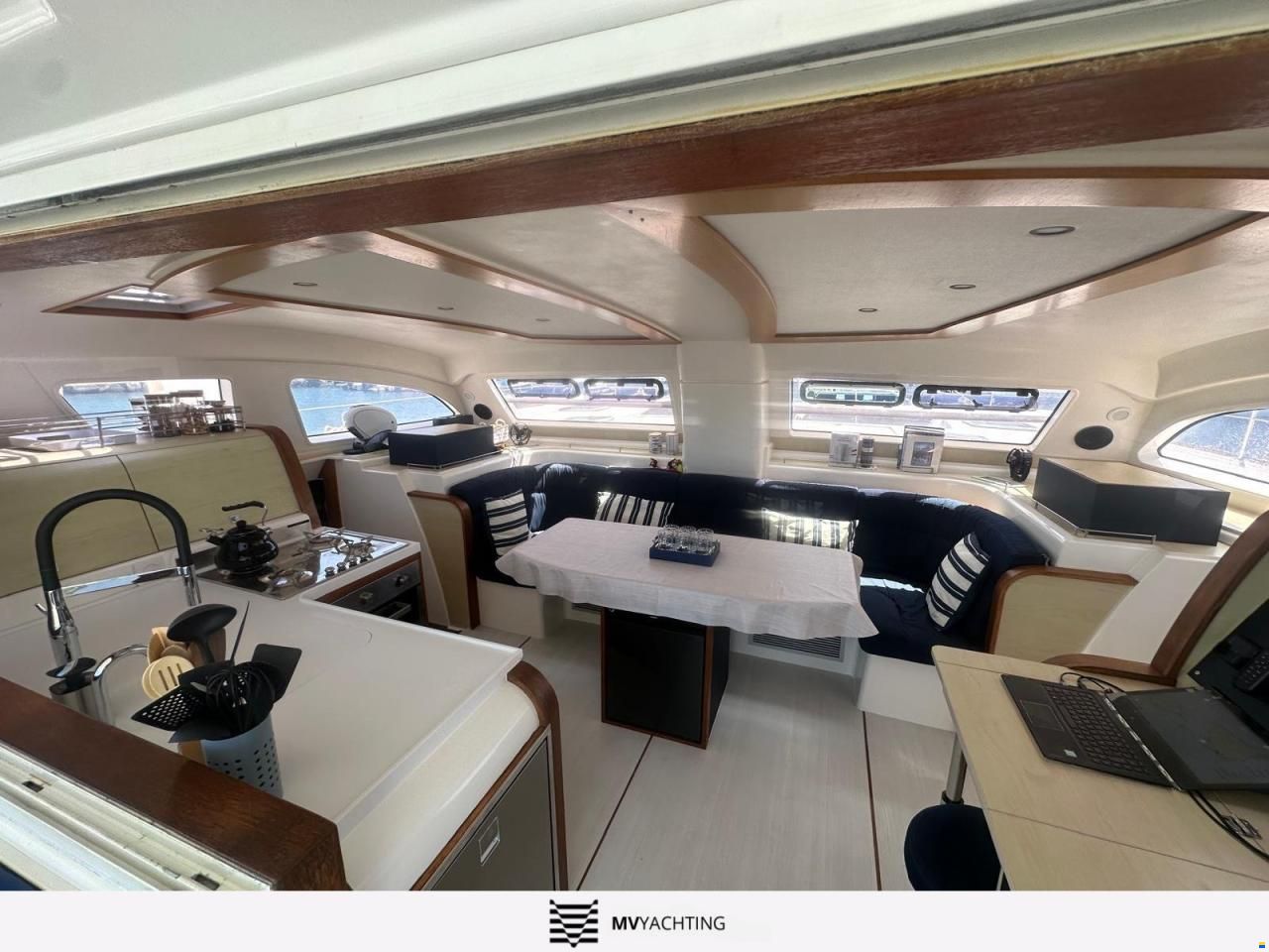 Catana 47