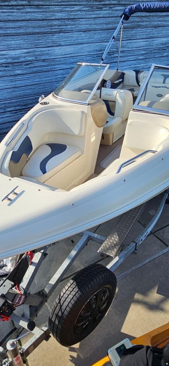 Rinker Captiva 192 Bowrider