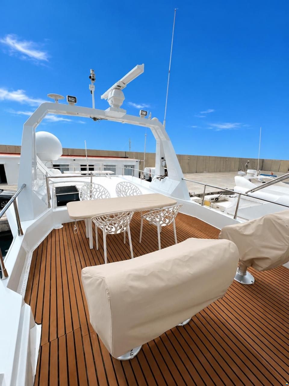 Azimut 71 Fly