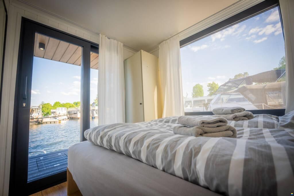 Woma Hausboot Wohnschiff D13