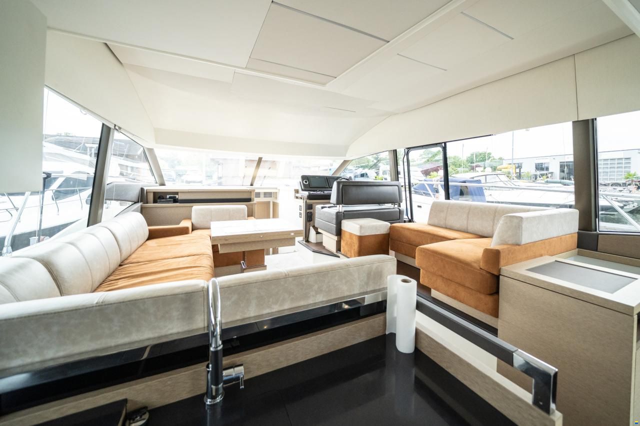 Prestige 520 Fly