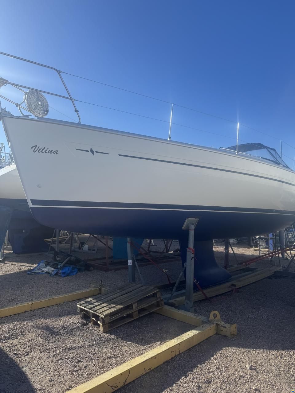 Bavaria 32 cruiser -04