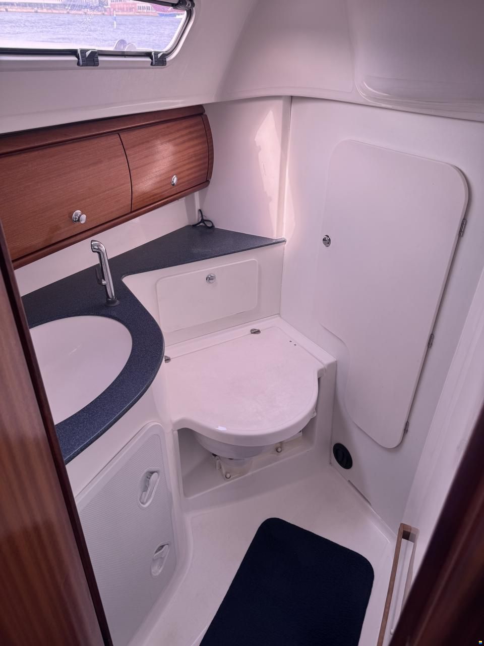 Bavaria 32 cruiser -04