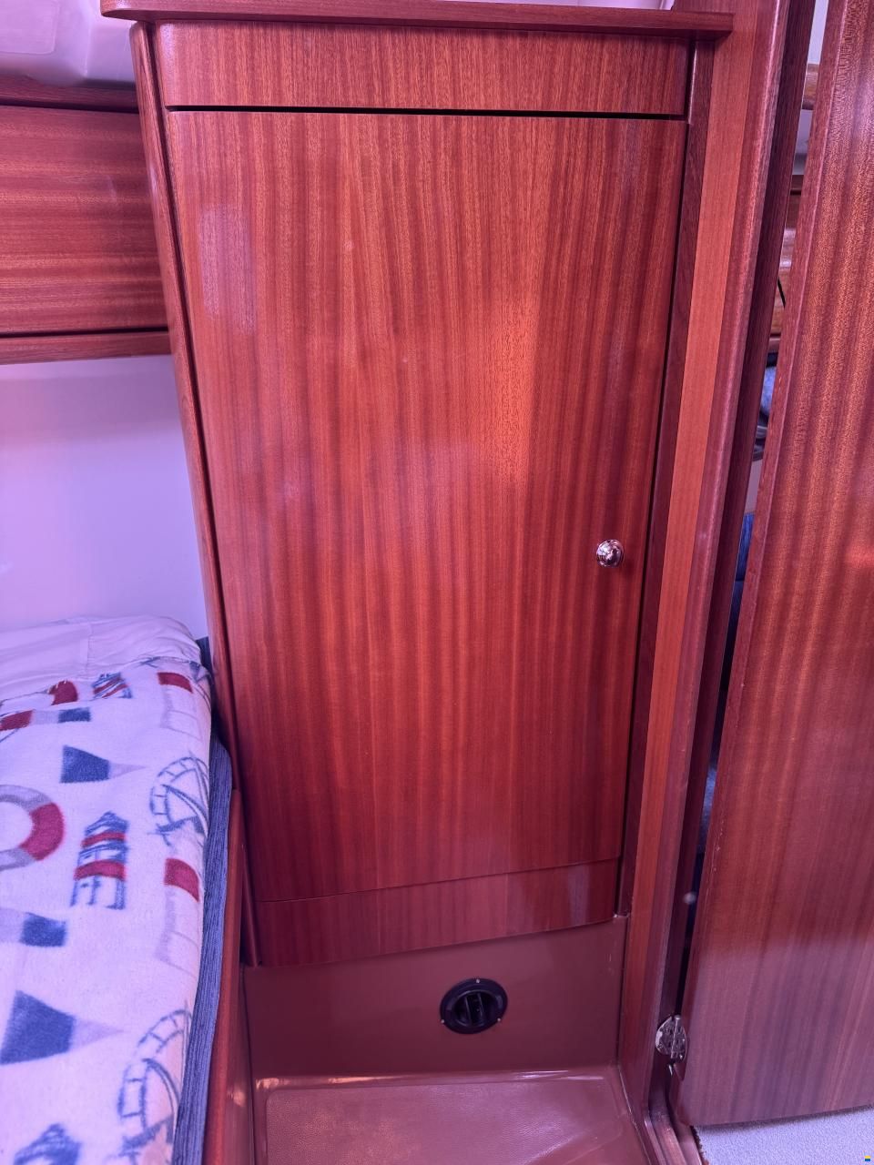 Bavaria 32 cruiser -04
