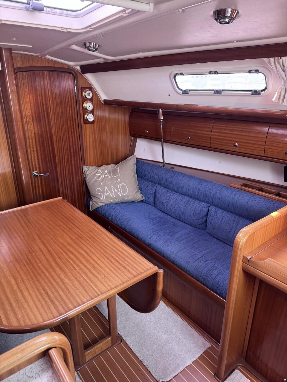Bavaria 32 cruiser -04