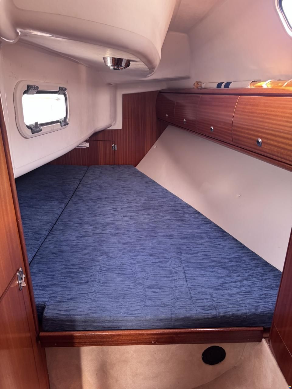 Bavaria 32 cruiser -04