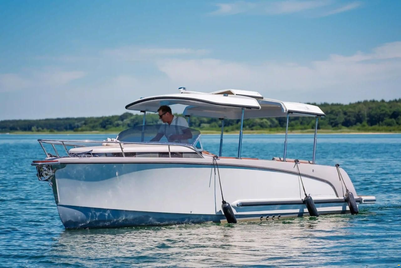 Alfastreet 23 Cabin electric