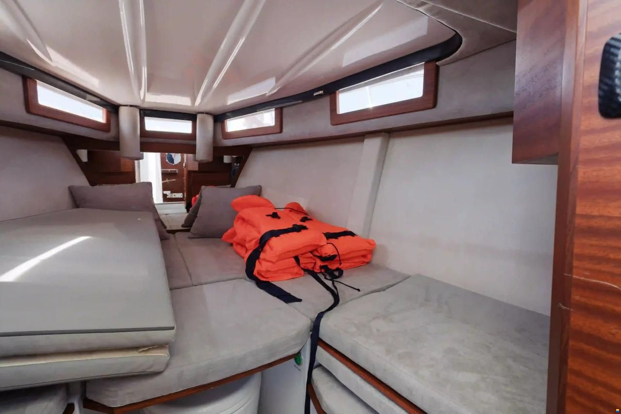 Alfastreet 23 Cabin electric