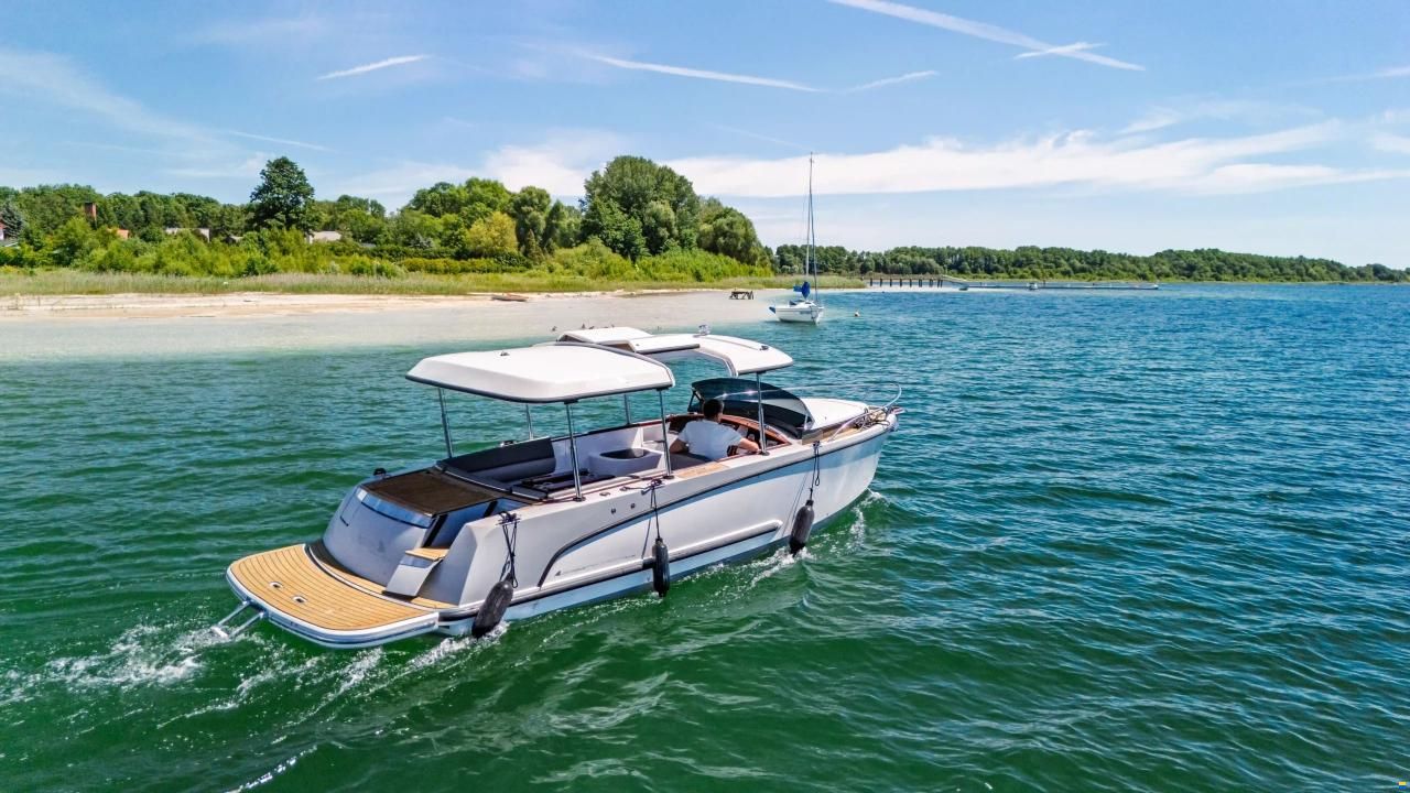 Alfastreet 23 Cabin electric