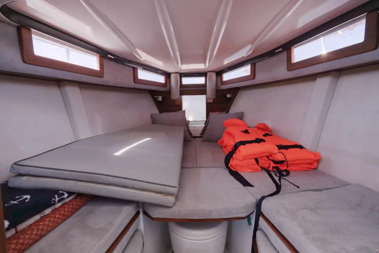Alfastreet 23 Cabin electric