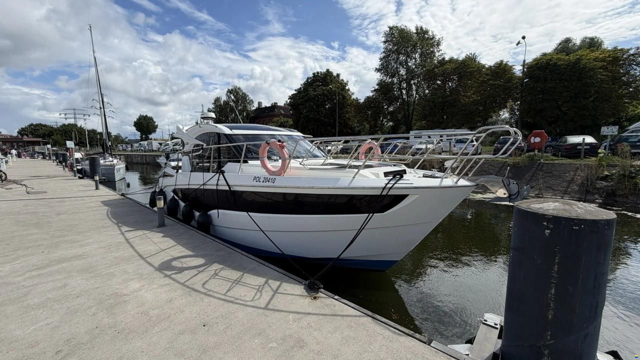 Galeon 370 HTC
