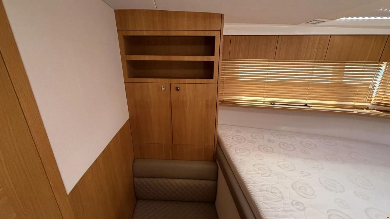 Galeon 370 HTC