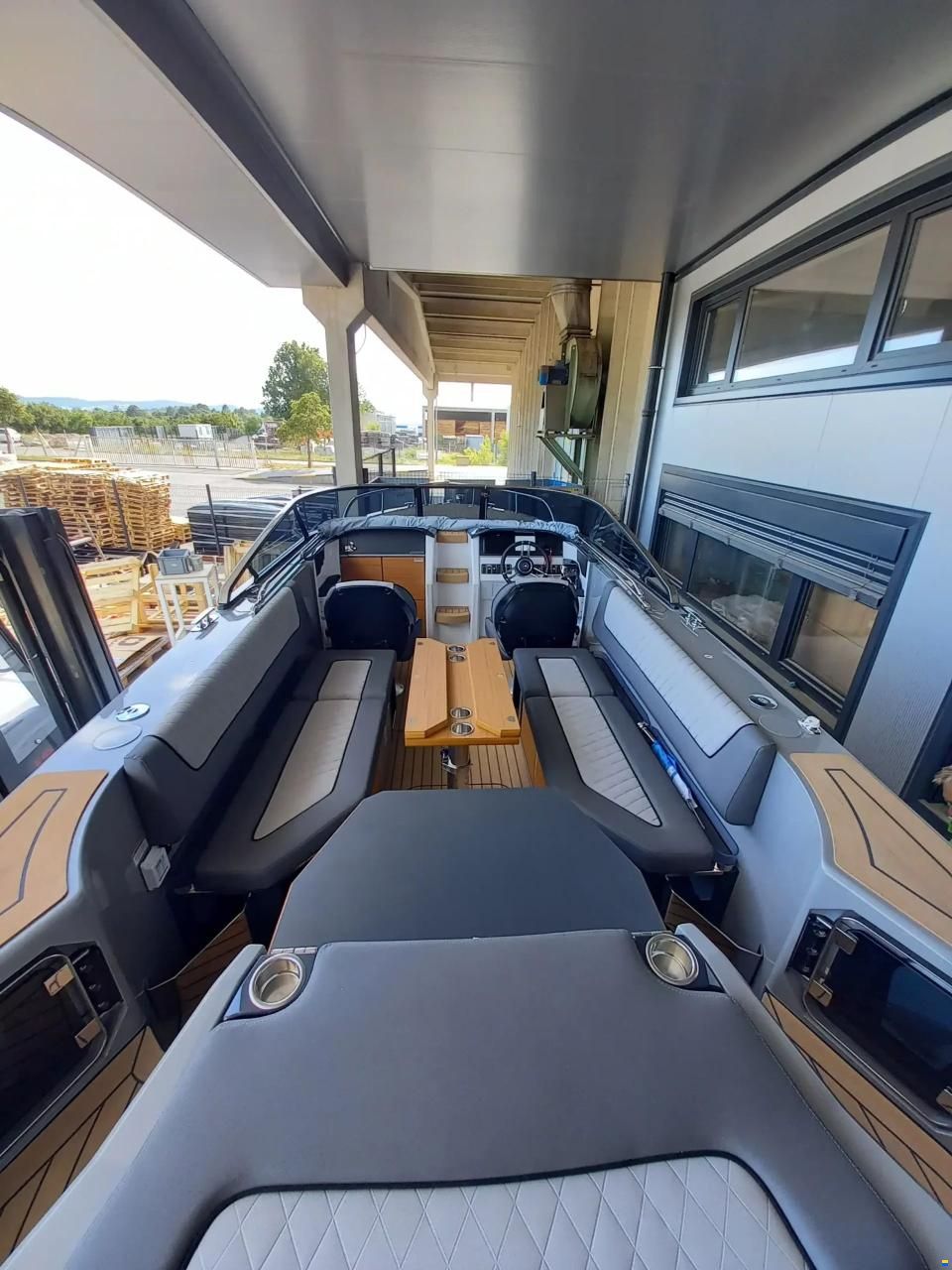 Alfastreet 25 Cabin Evo