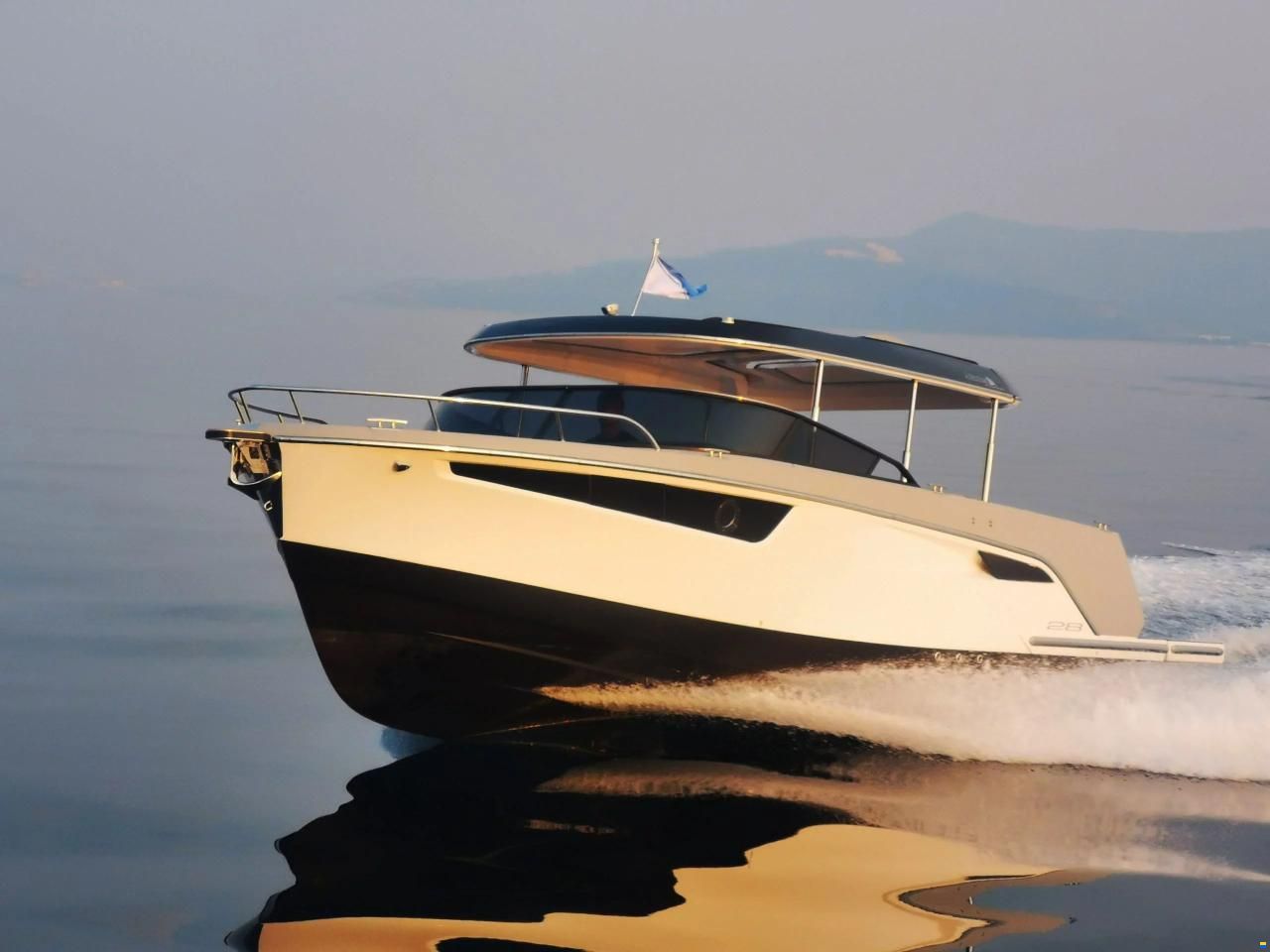 Alfastreet 28 Cabin