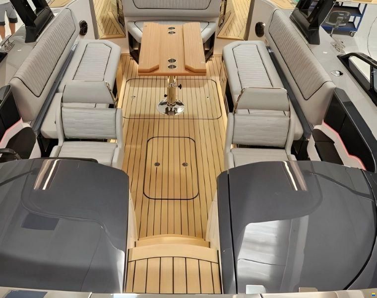 Alfastreet 28 Cabin