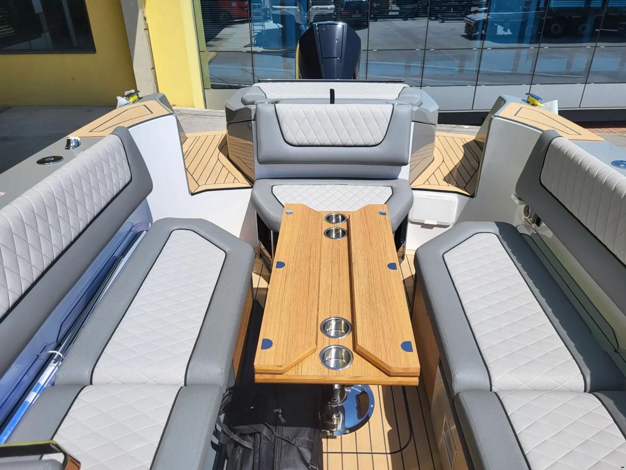 Alfastreet 25 Cabin Evo