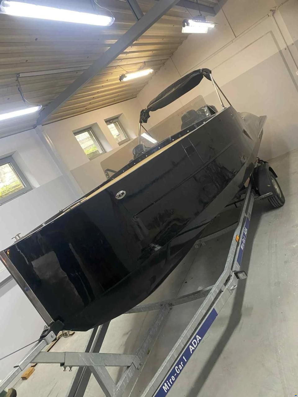 D-Boat Diamond 550
