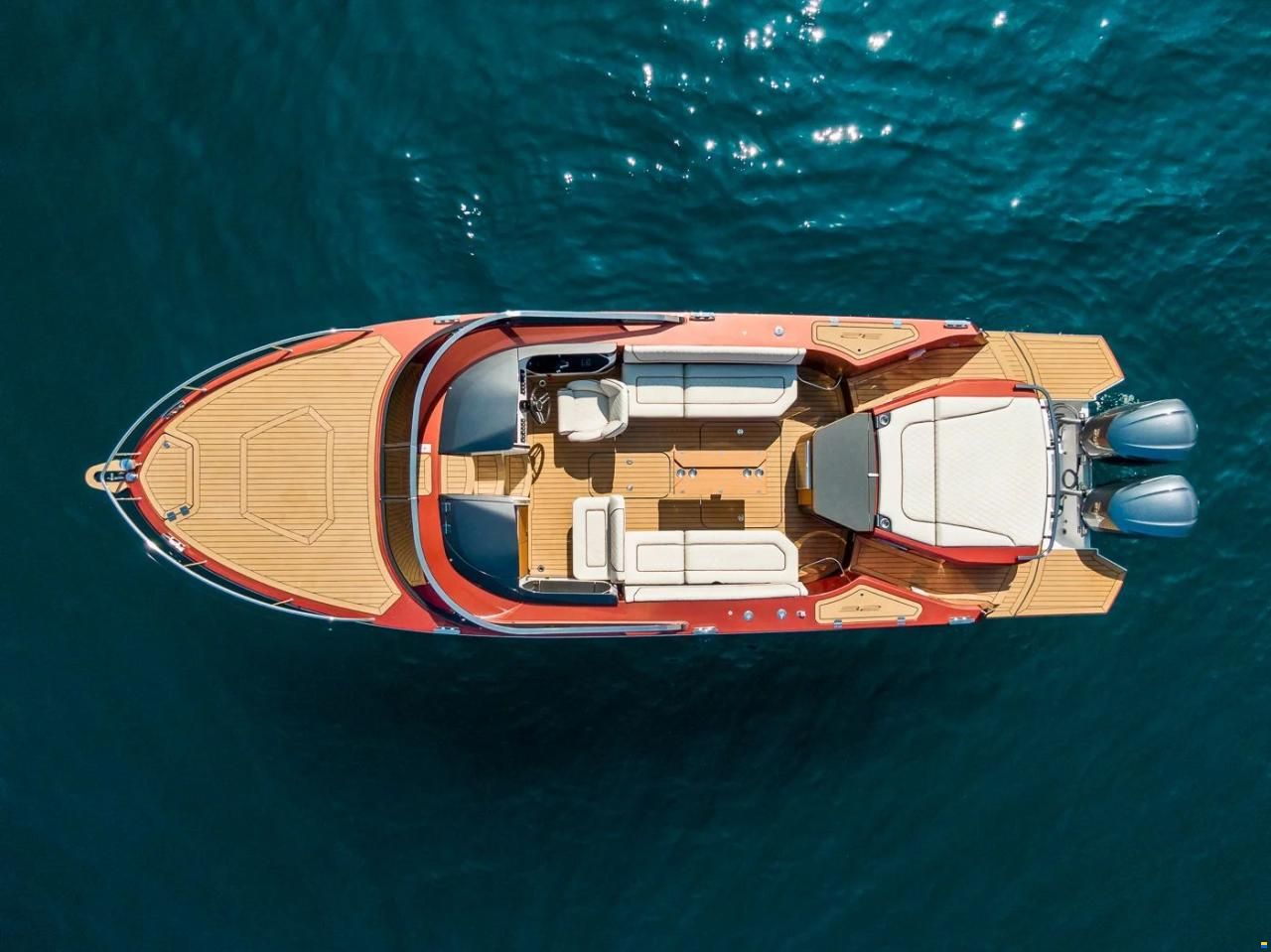 Alfastreet 32 Cabin