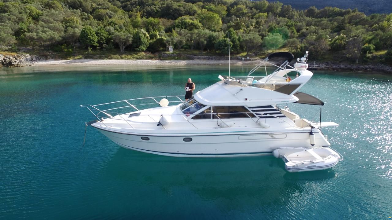 Fairline Phantom 37