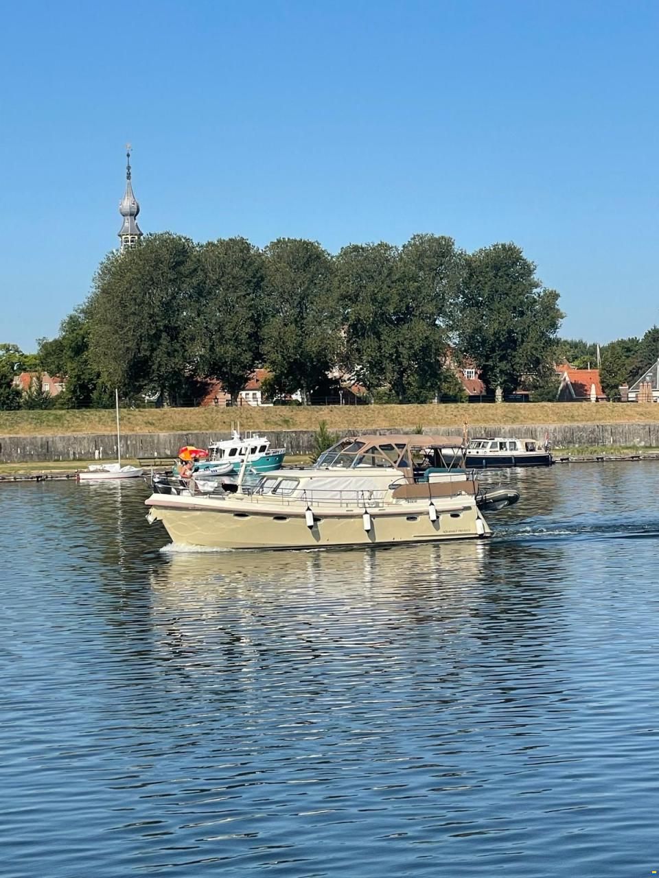 Aquanaut Privilege 1250