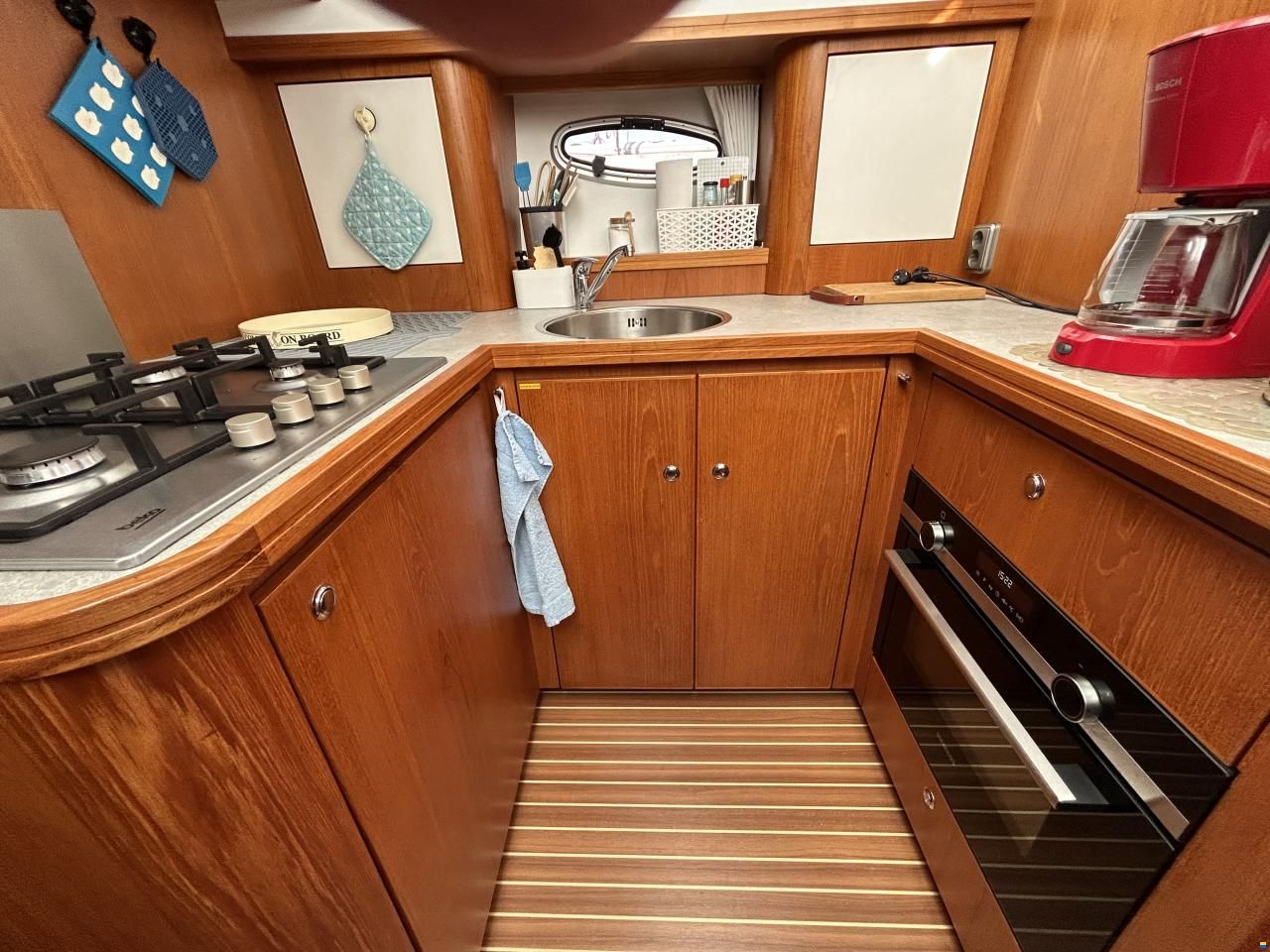 Aquanaut Privilege 1250