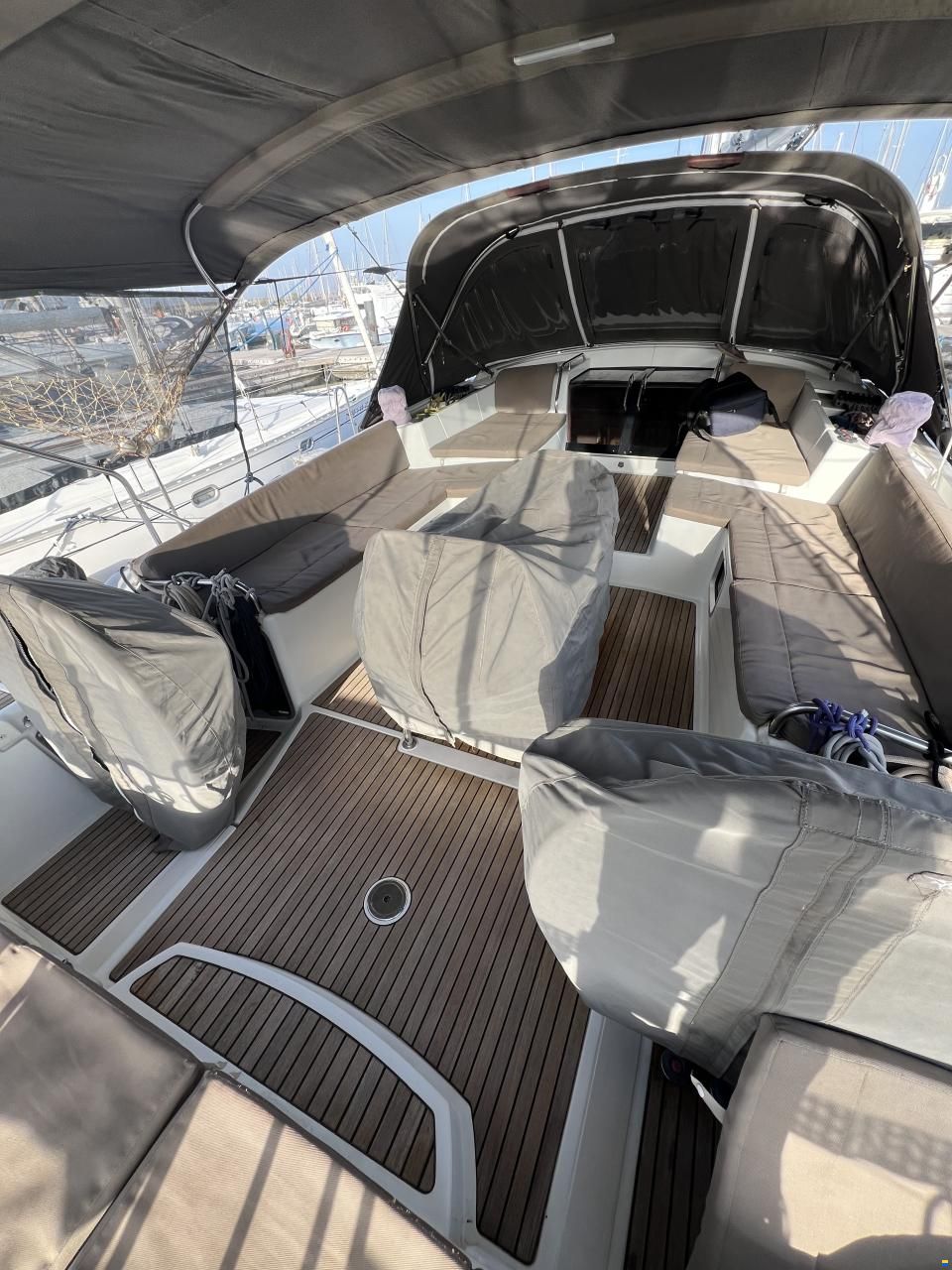 Jeanneau 57