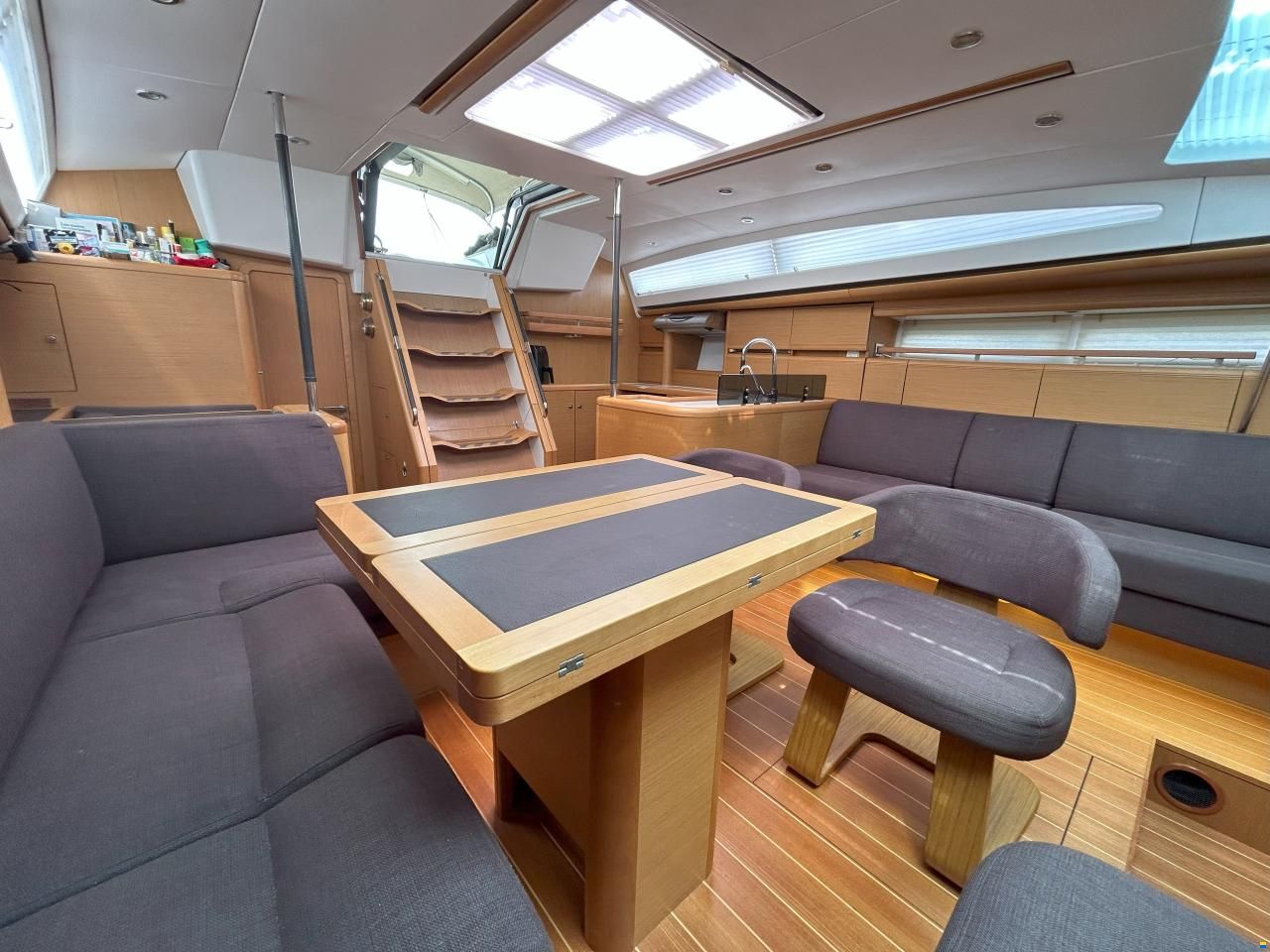 Jeanneau 57