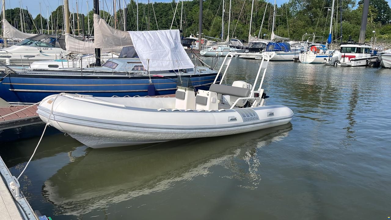 Novurania 570