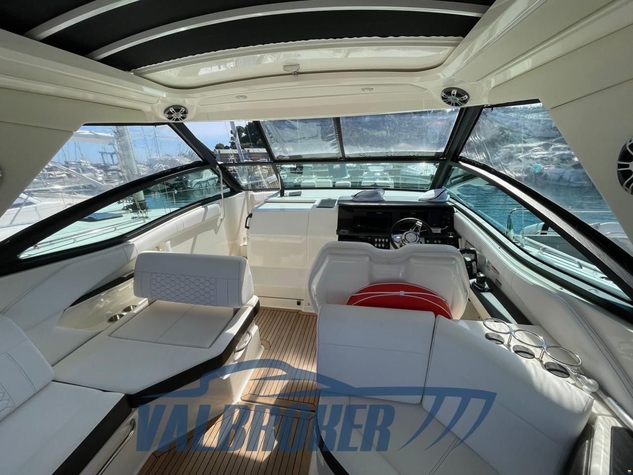 Sea Ray 320 Sundancer