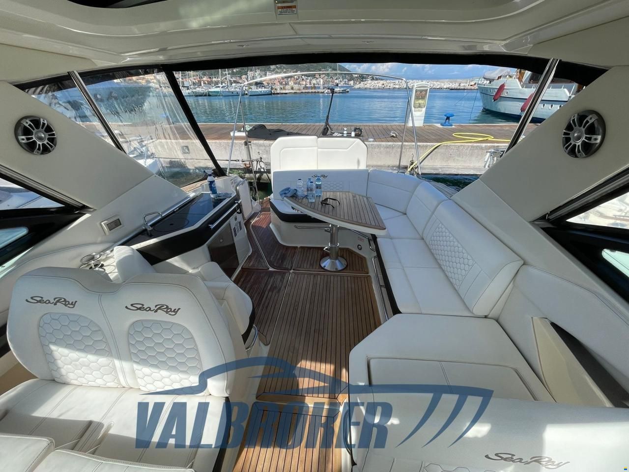 Sea Ray 320 Sundancer