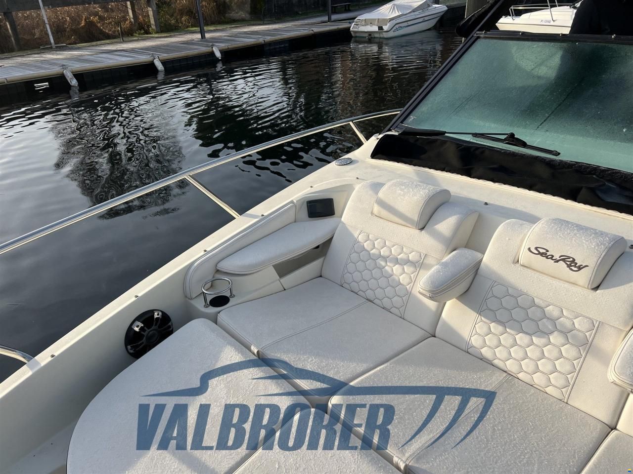 Sea Ray 320 Sundancer