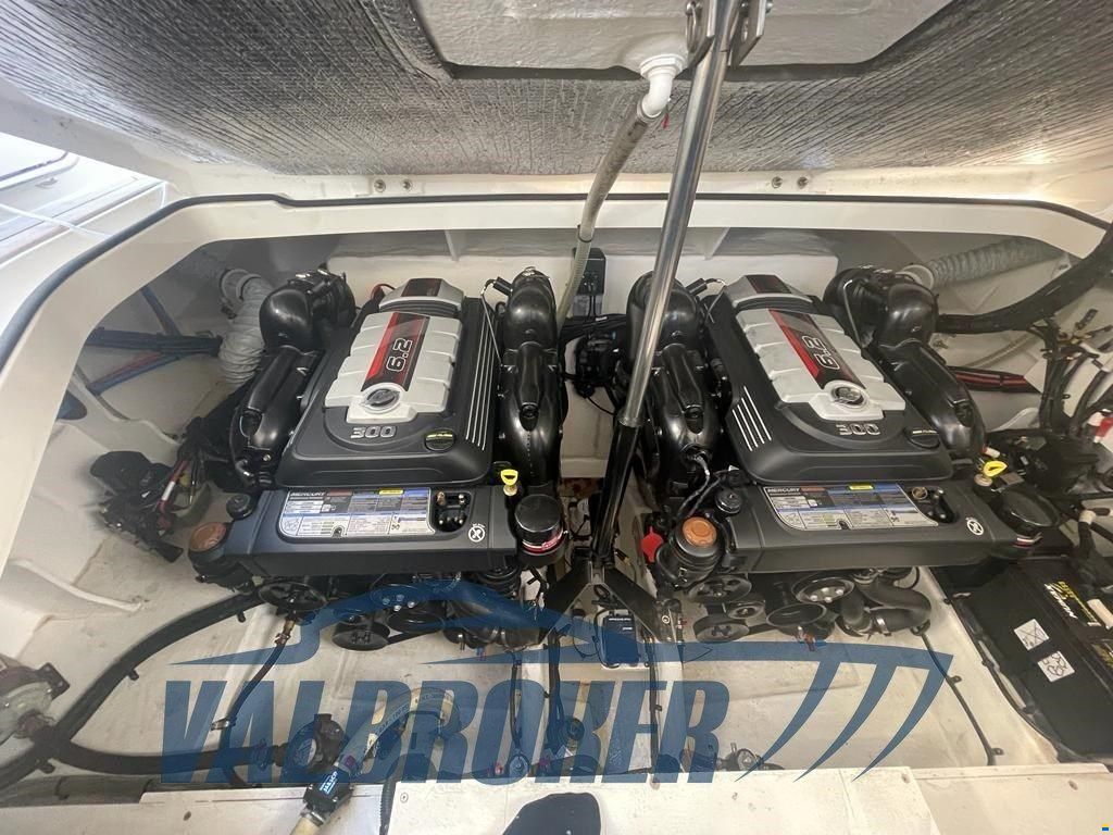 Sea Ray 320 Sundancer