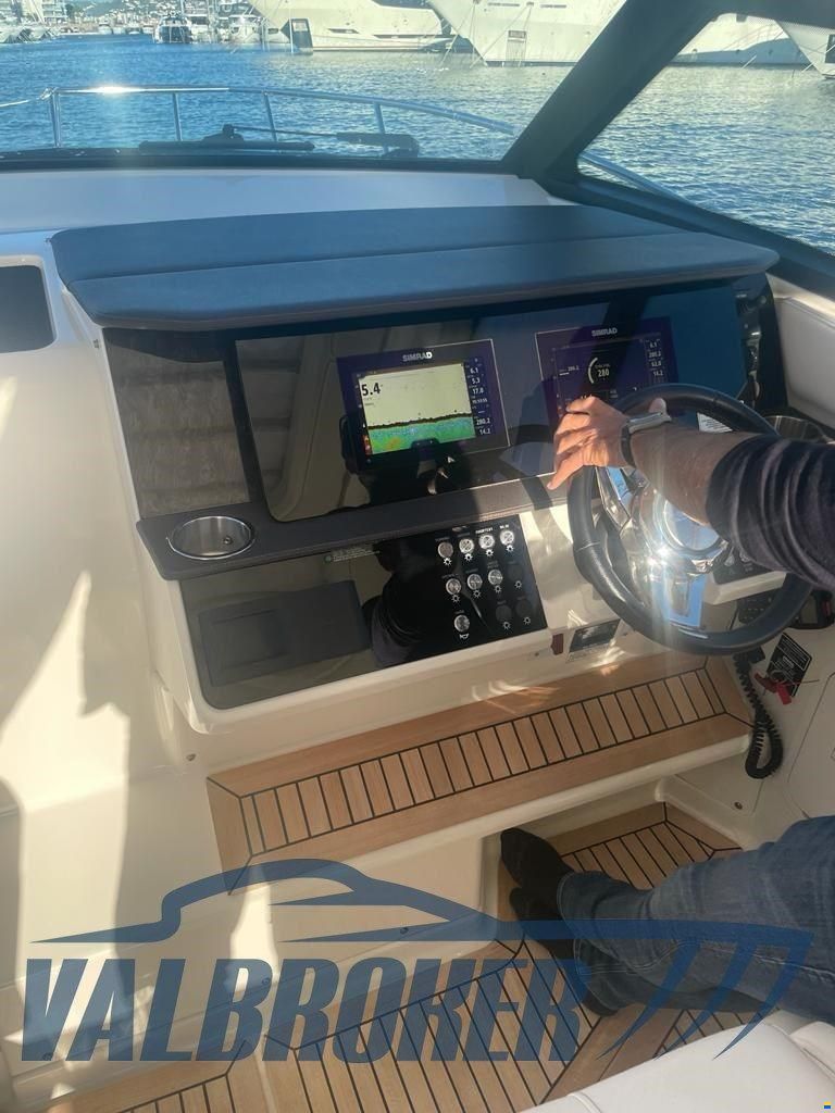 Sea Ray 320 Sundancer