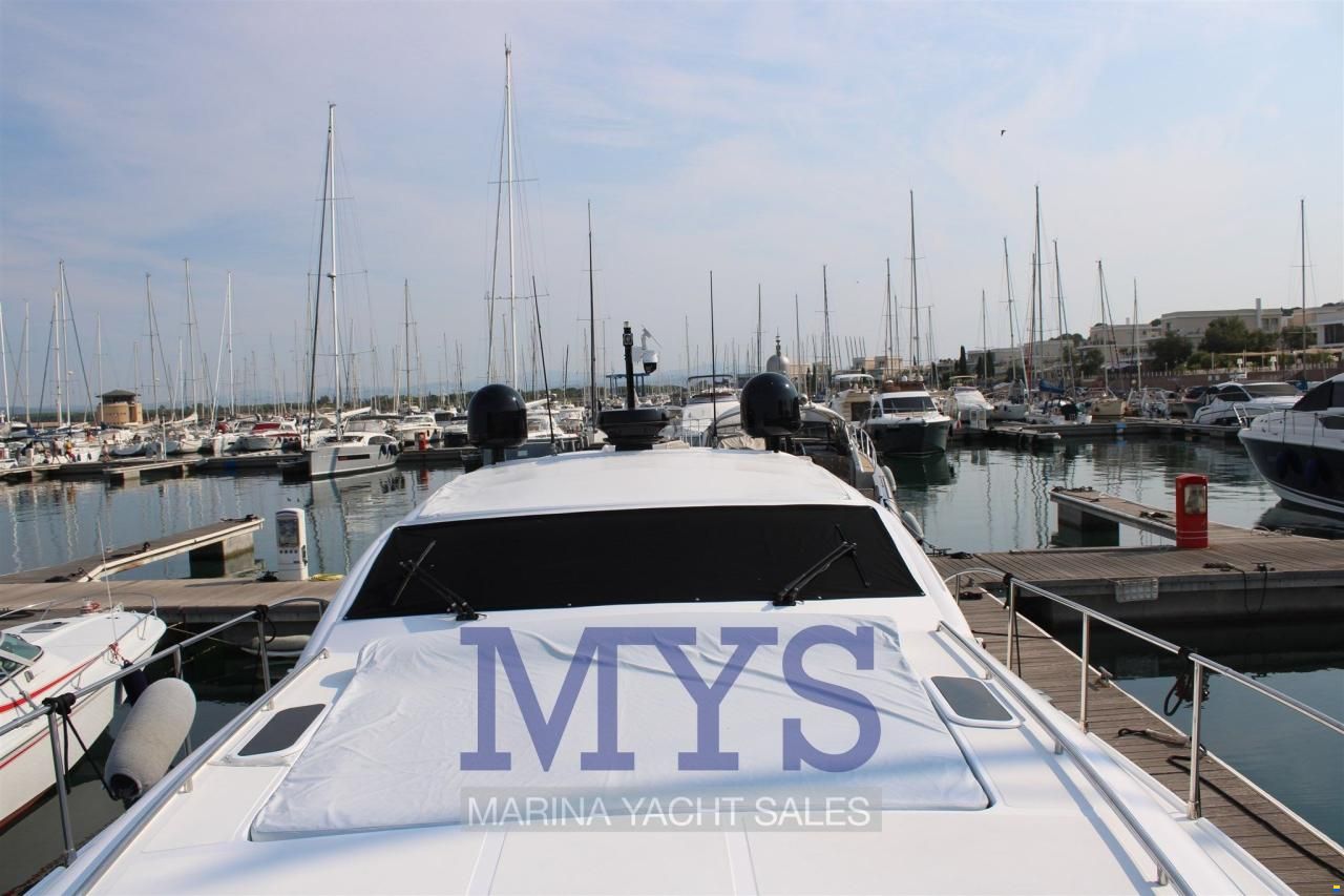 Pershing 54'