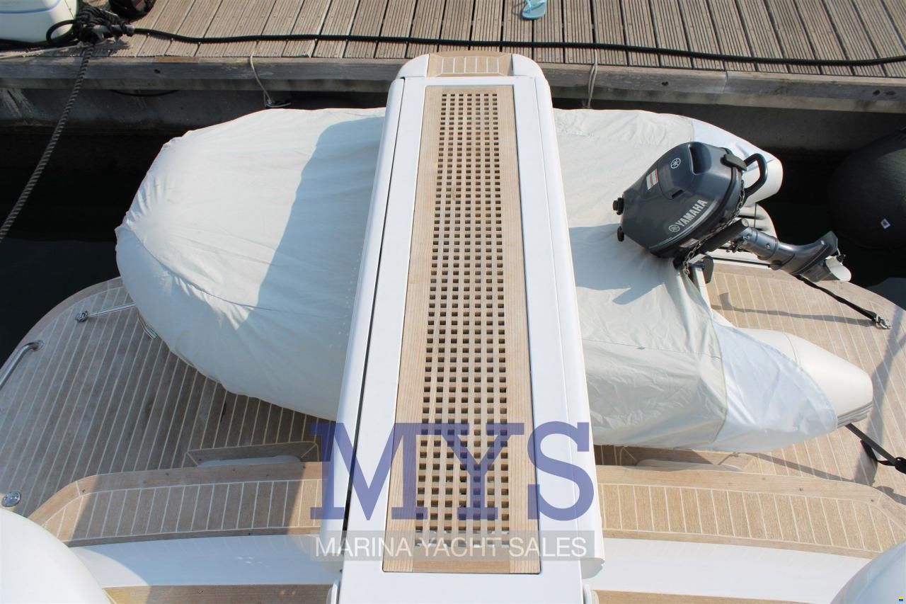 Pershing 54'