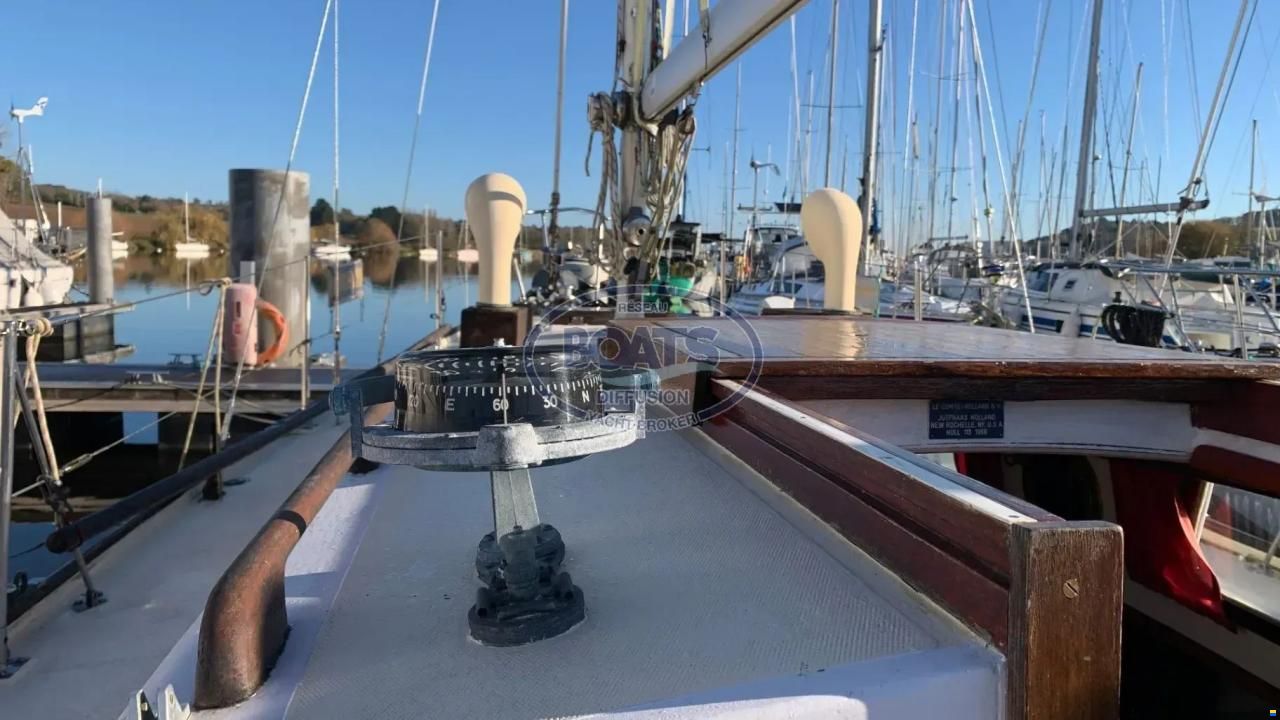 LeComte Yachts Medalist 33 Mk2