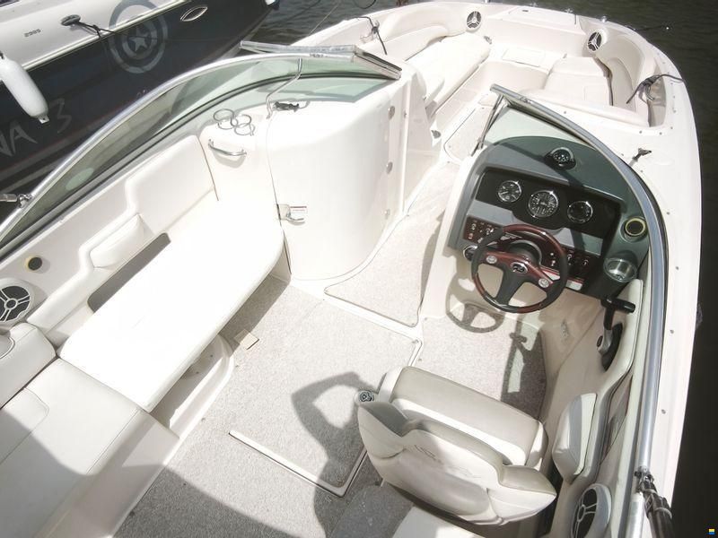 Sea Ray 260 Sun Deck