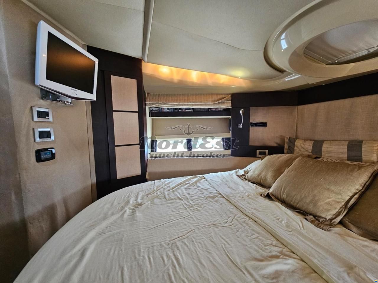Azimut 43S