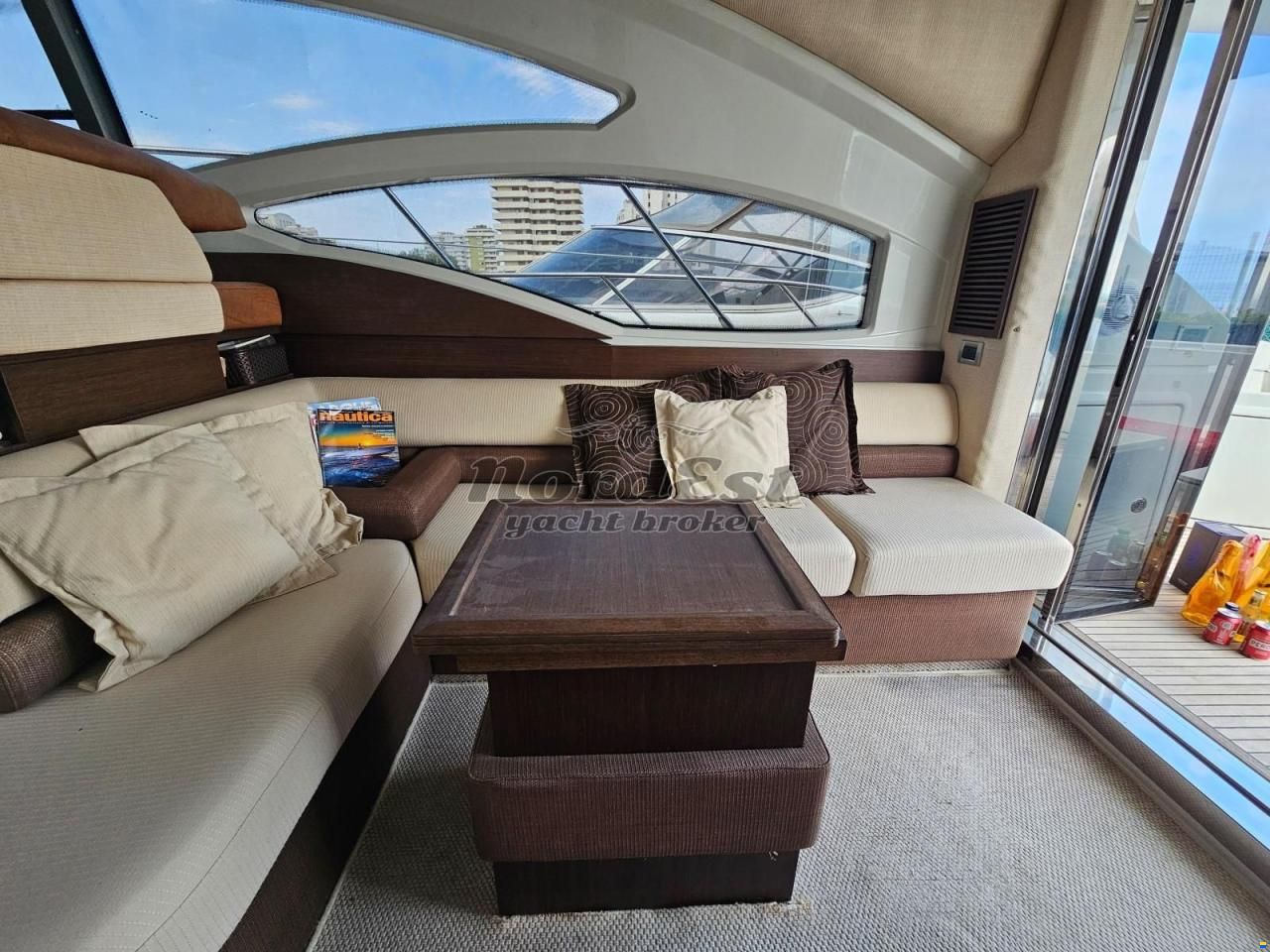 Azimut 43S