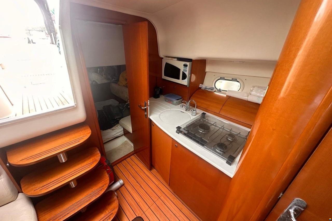 Prestige 34 Open