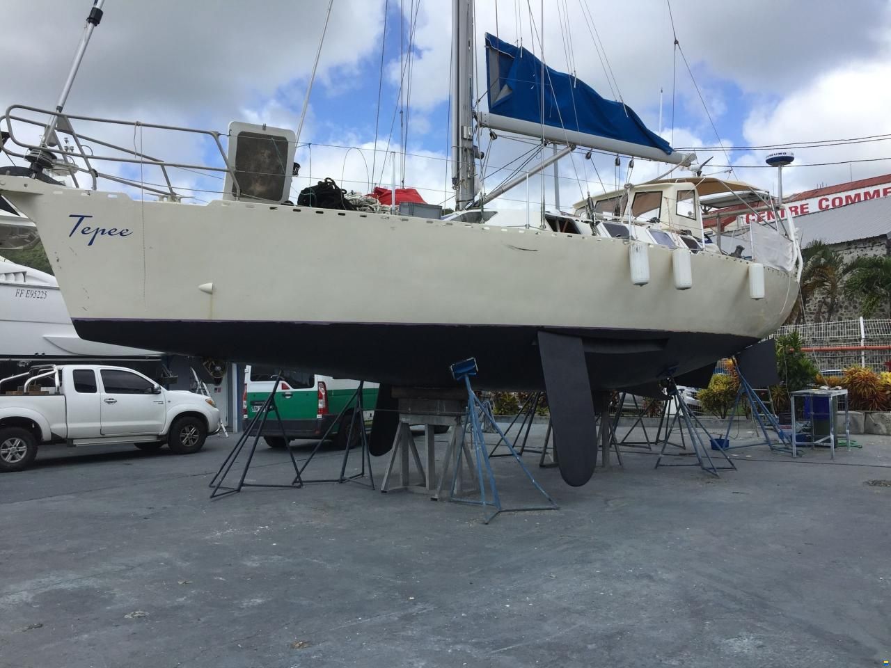 Navalu Faré 42