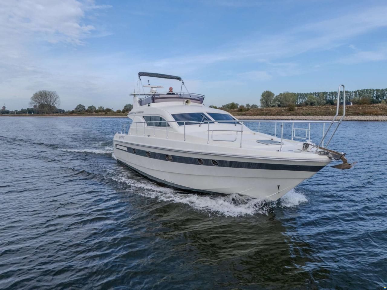 Mochi Craft 43 Flybridge