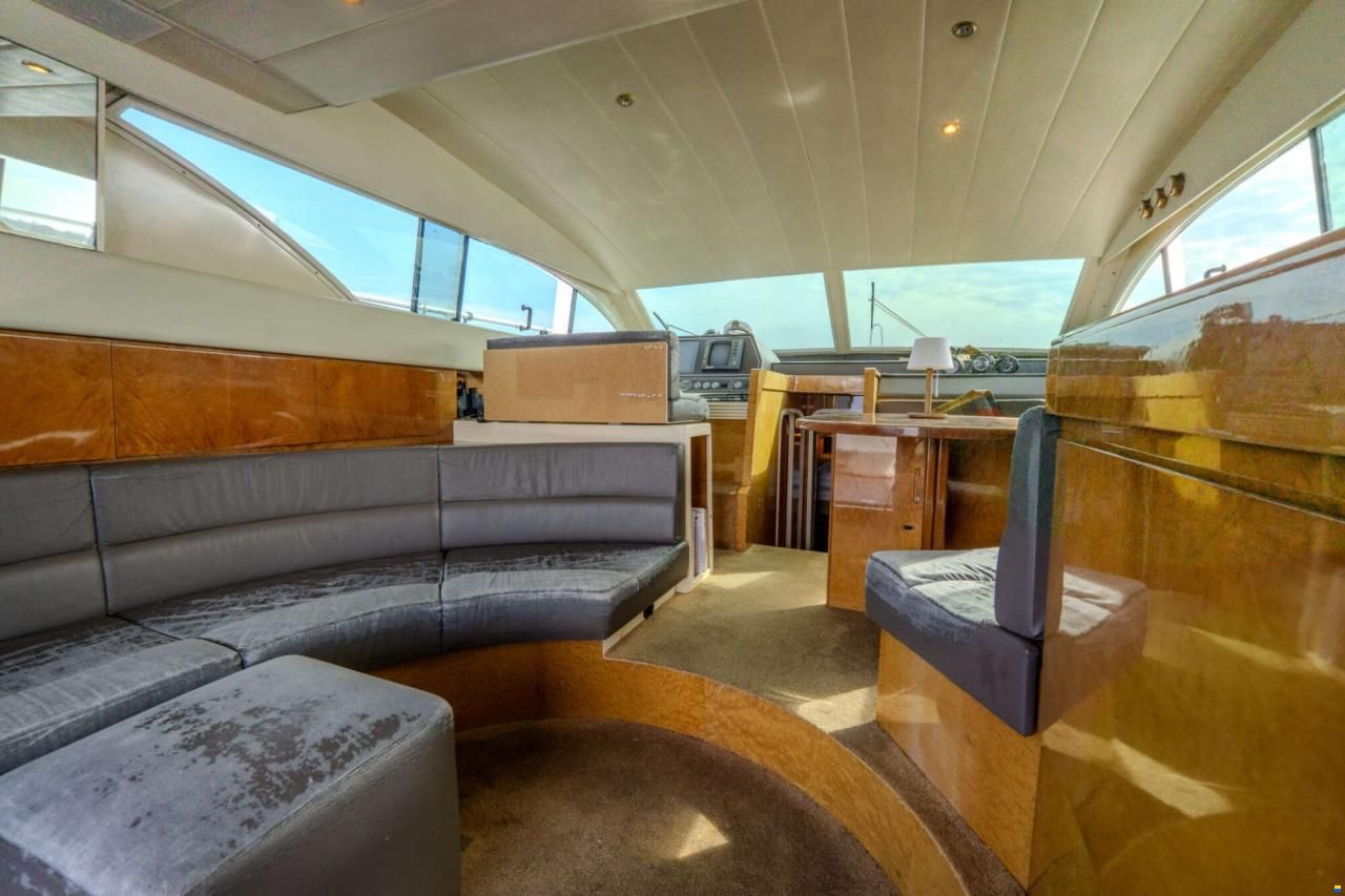 Mochi Craft 43 Flybridge
