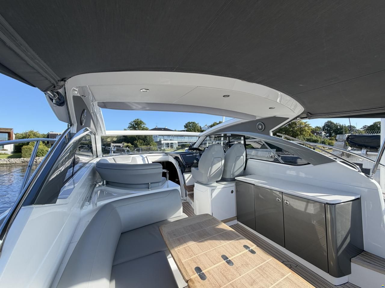 Princess V40
