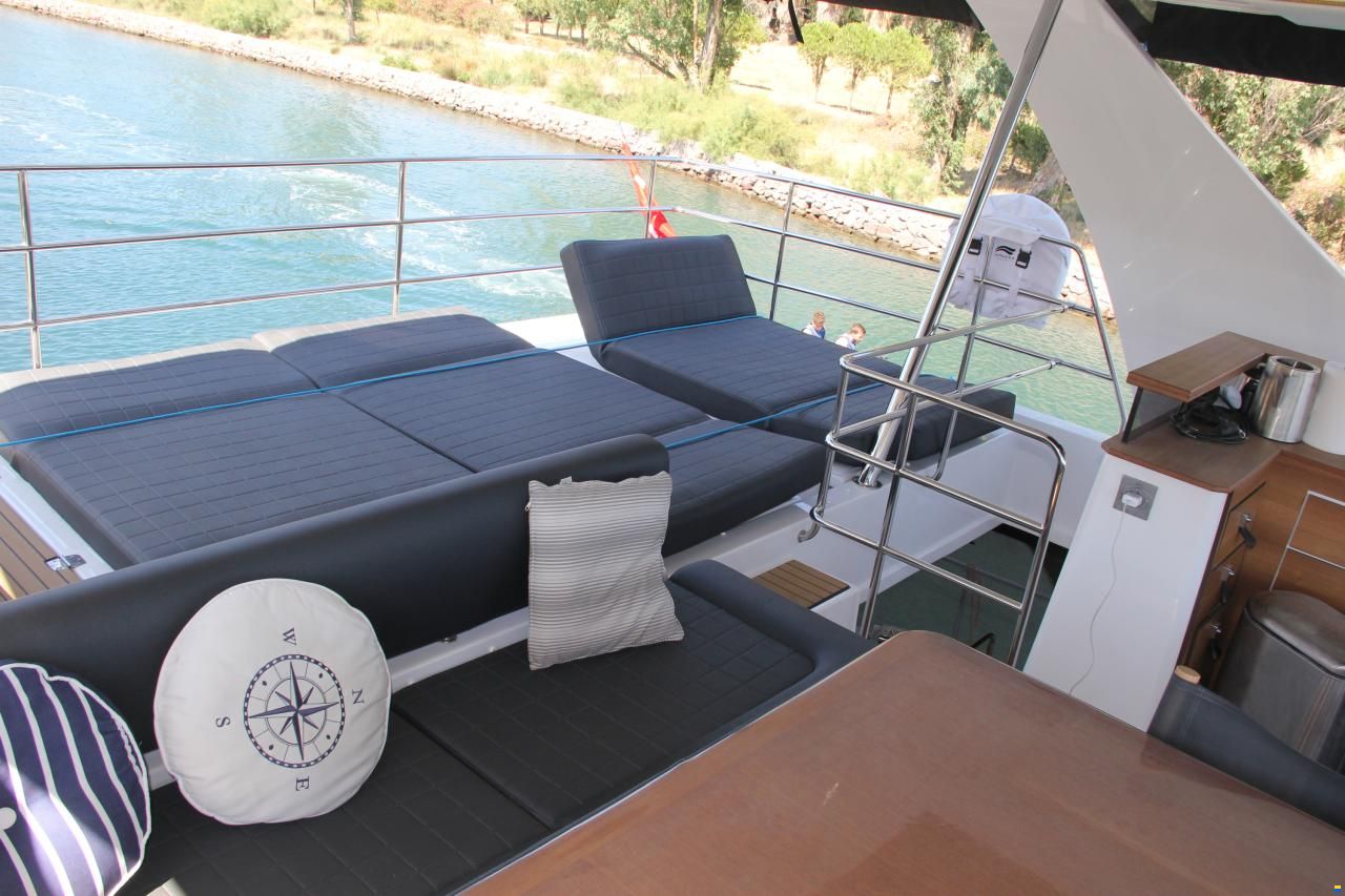 Aventura Yachts 50