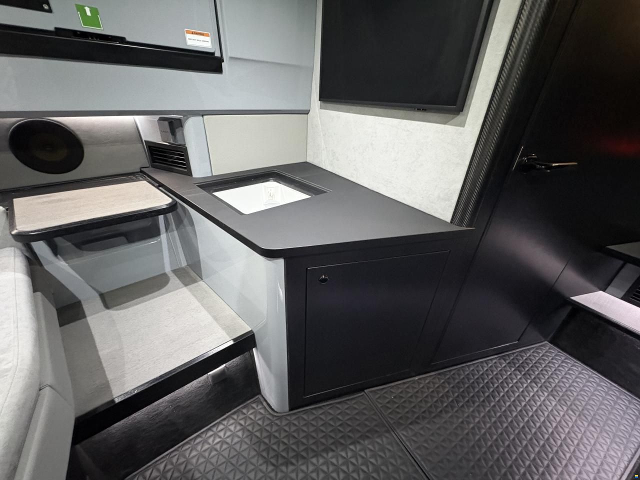 Brabus 1500 Cross Cabin Edition