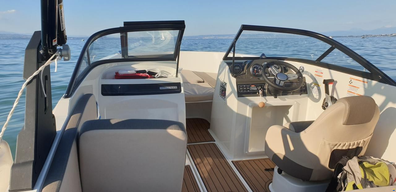 Bayliner VR4