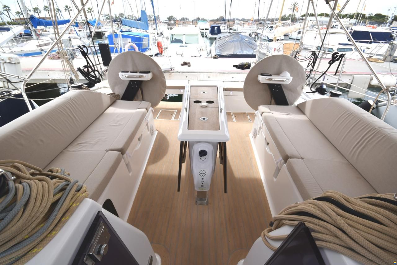 Dufour 430